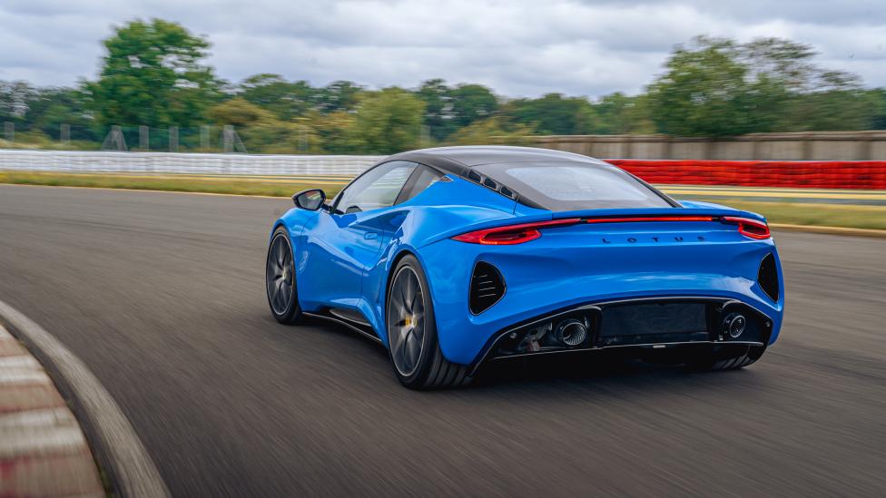 https://www.topgear-magazine.fr/wp-content/uploads/2021/07/lotus_emira_2.jpg