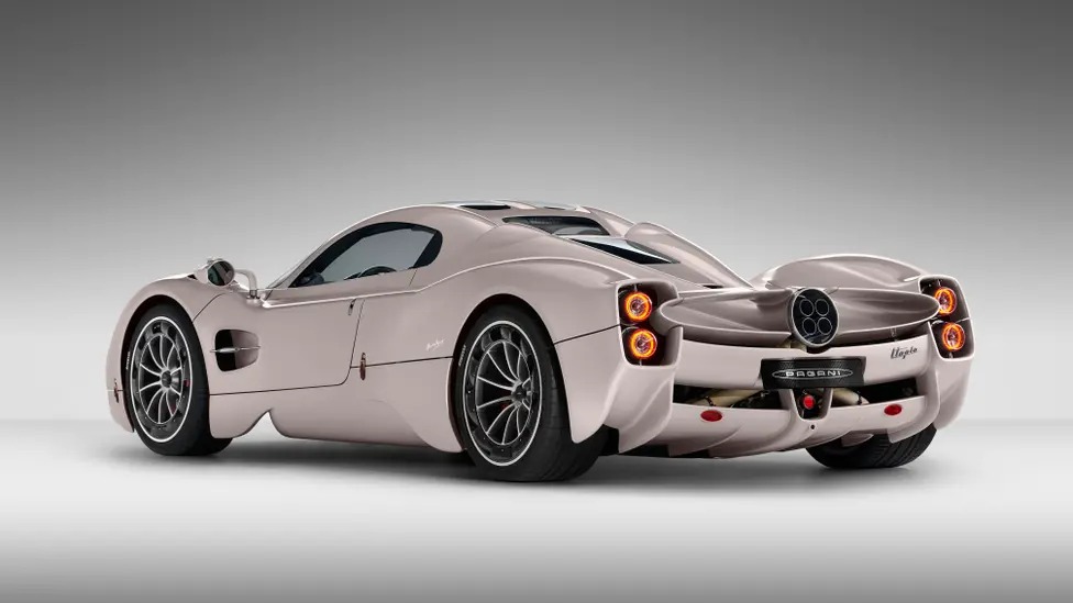 Pagani : les batteries actuelles pas assez légères pour une